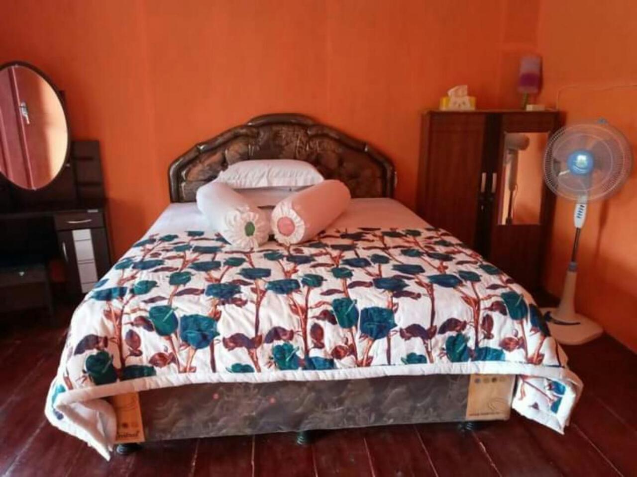 Nusa Nalan Beach Resort Rumah Olat 객실 사진