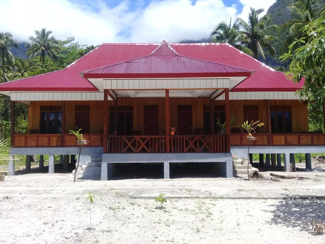 Nusa Nalan Beach Resort Rumah Olat 외부 사진