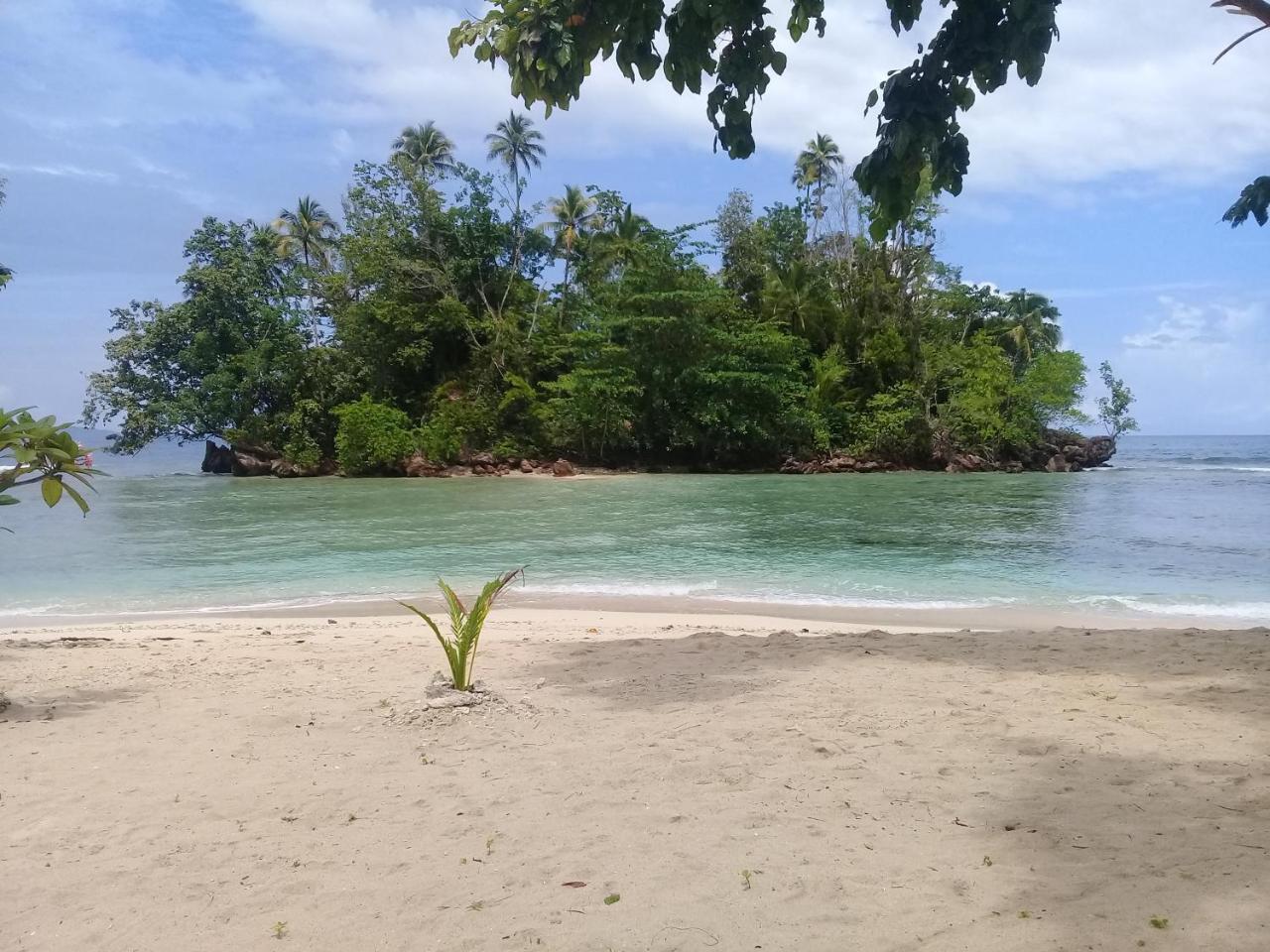 Nusa Nalan Beach Resort Rumah Olat 외부 사진