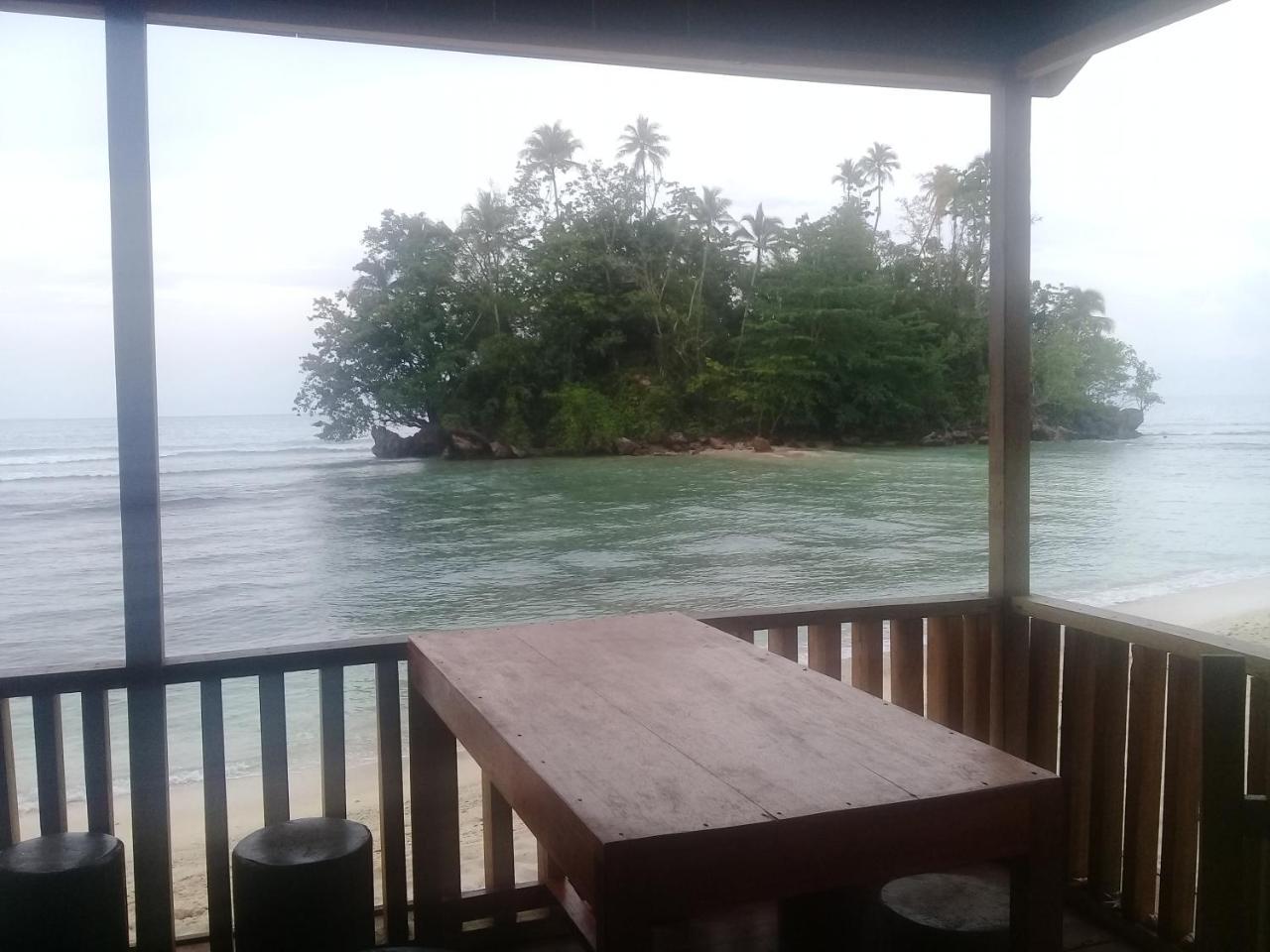 Nusa Nalan Beach Resort Rumah Olat 외부 사진